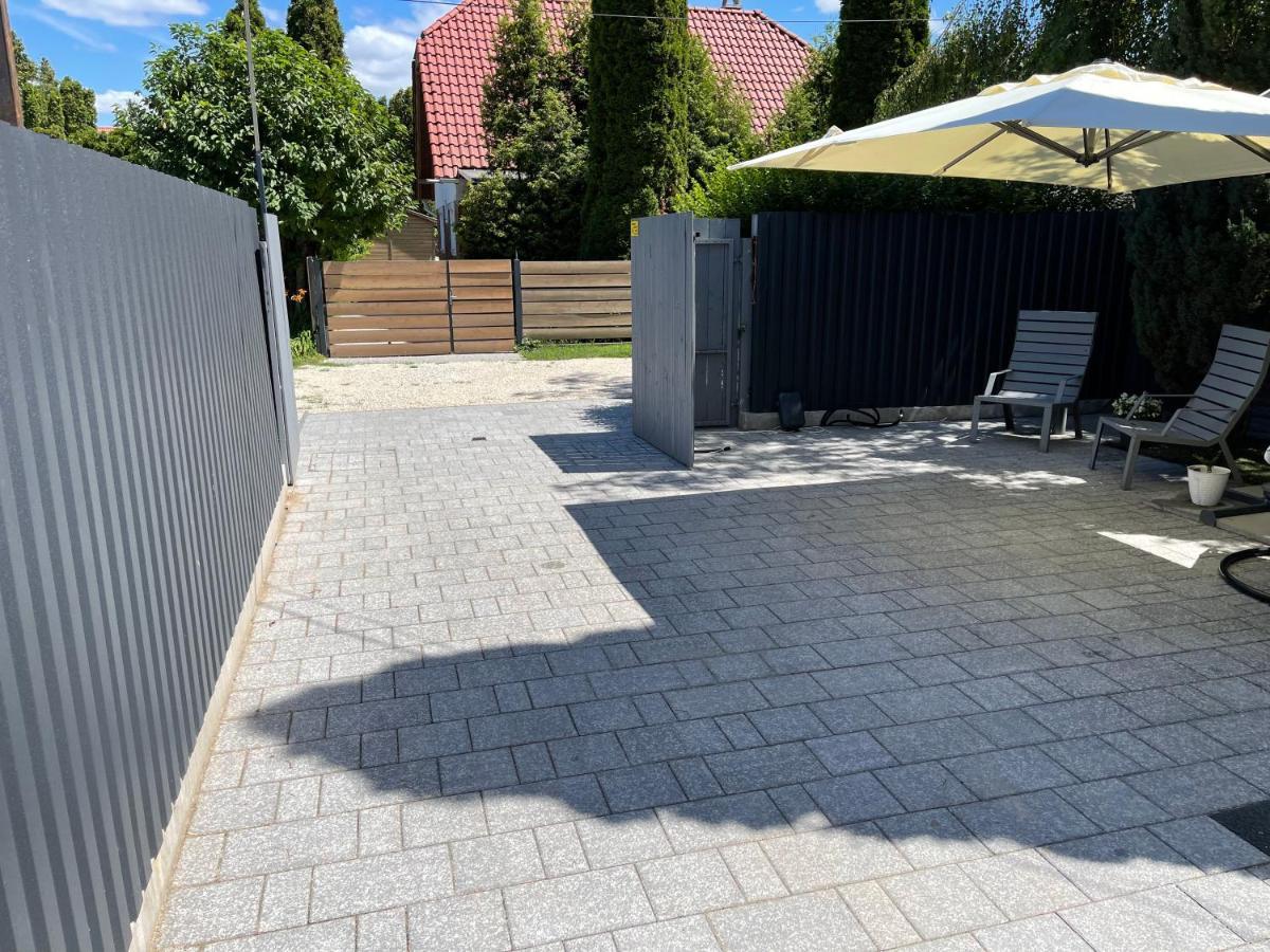 Nora Apartman Balatonkenese Exterior photo
