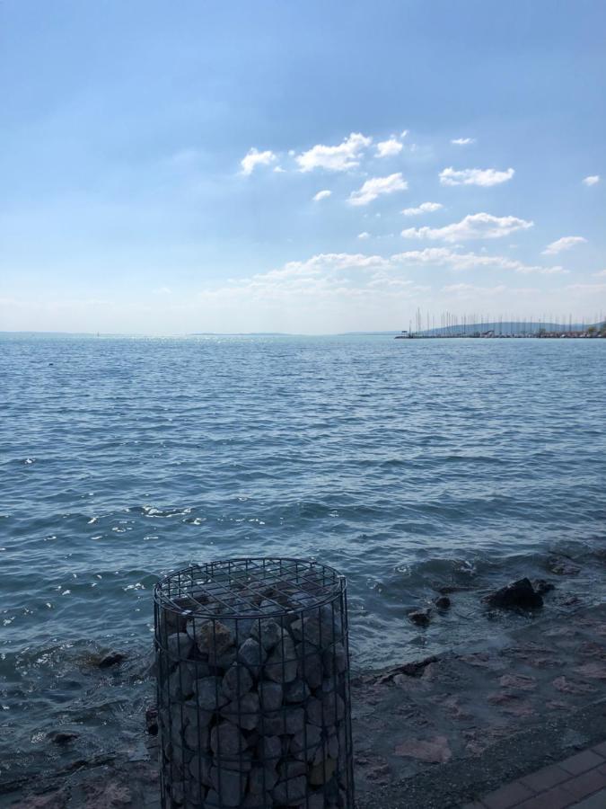 Nora Apartman Balatonkenese Exterior photo
